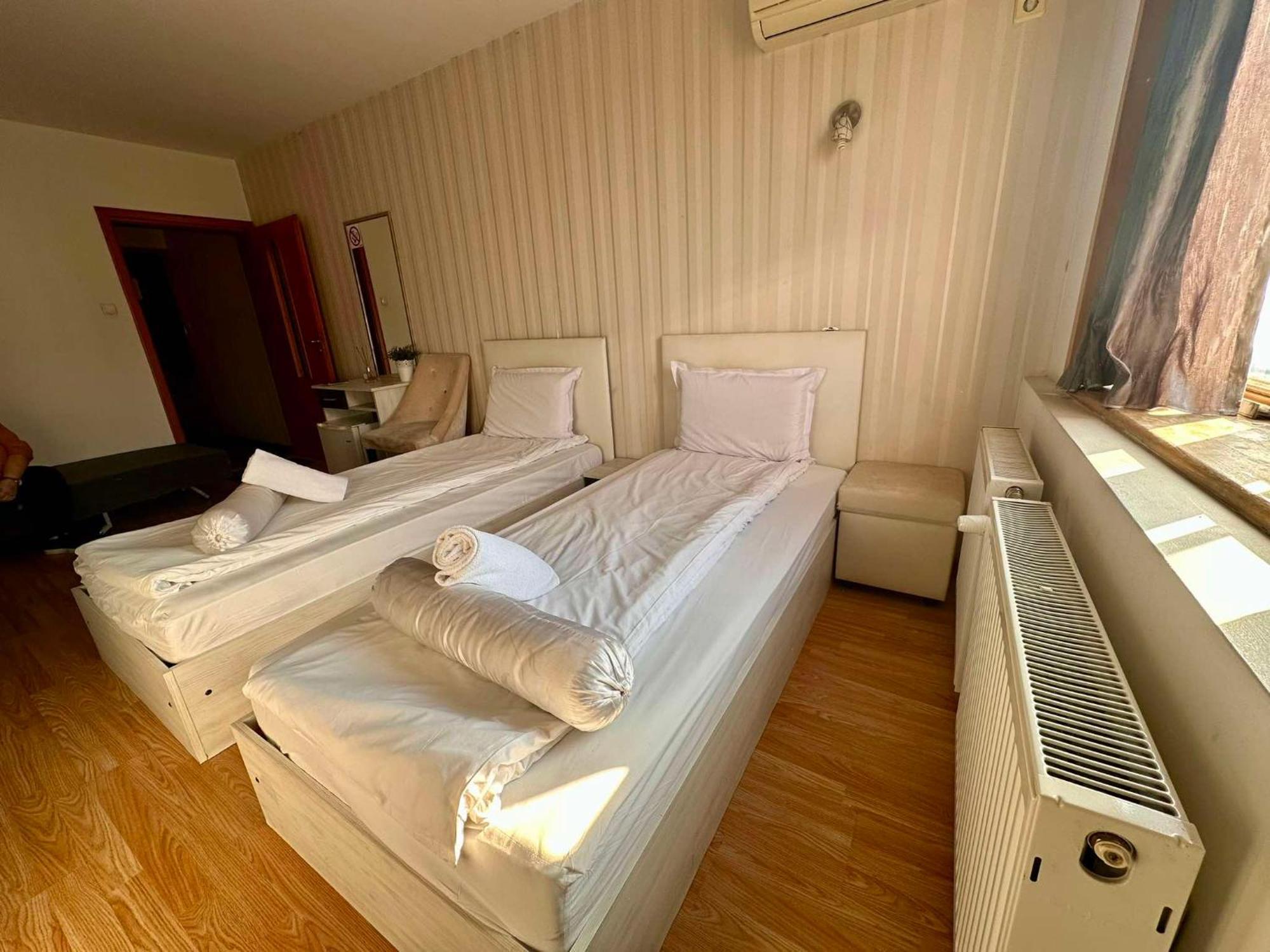 Family Hotel Amor Ruse Exterior photo